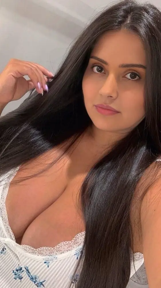 Riya Kolkata Call Girl Service